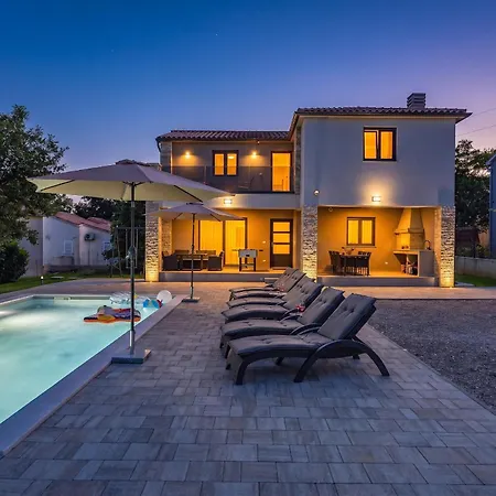 Villa Jan For 6 Persons Near Labin - Rabac With 32 M2 Private Pool & Kids Playground *