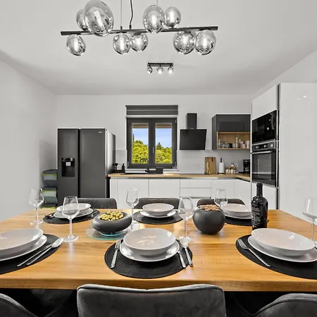 Jan For 6 Persons Near Labin - Rabac With 32 M2 Private Pool & Kids Playground Sveti Martin