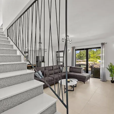 Villa Jan For 6 Persons Near Labin - Rabac With 32 M2 Private Pool & Kids Playground *